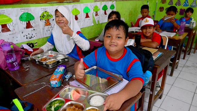 MBG Dikritik, Tapi Siapa yang Siap Menanggung Biaya Makan Jutaan Anak Jika Dihentikan?